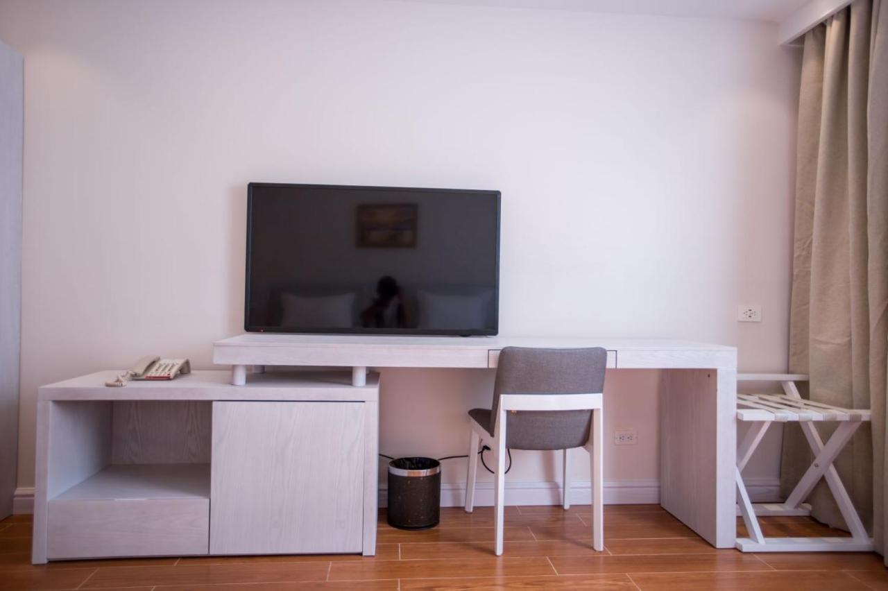 Hotel Americano Garapan Zewnętrze zdjęcie