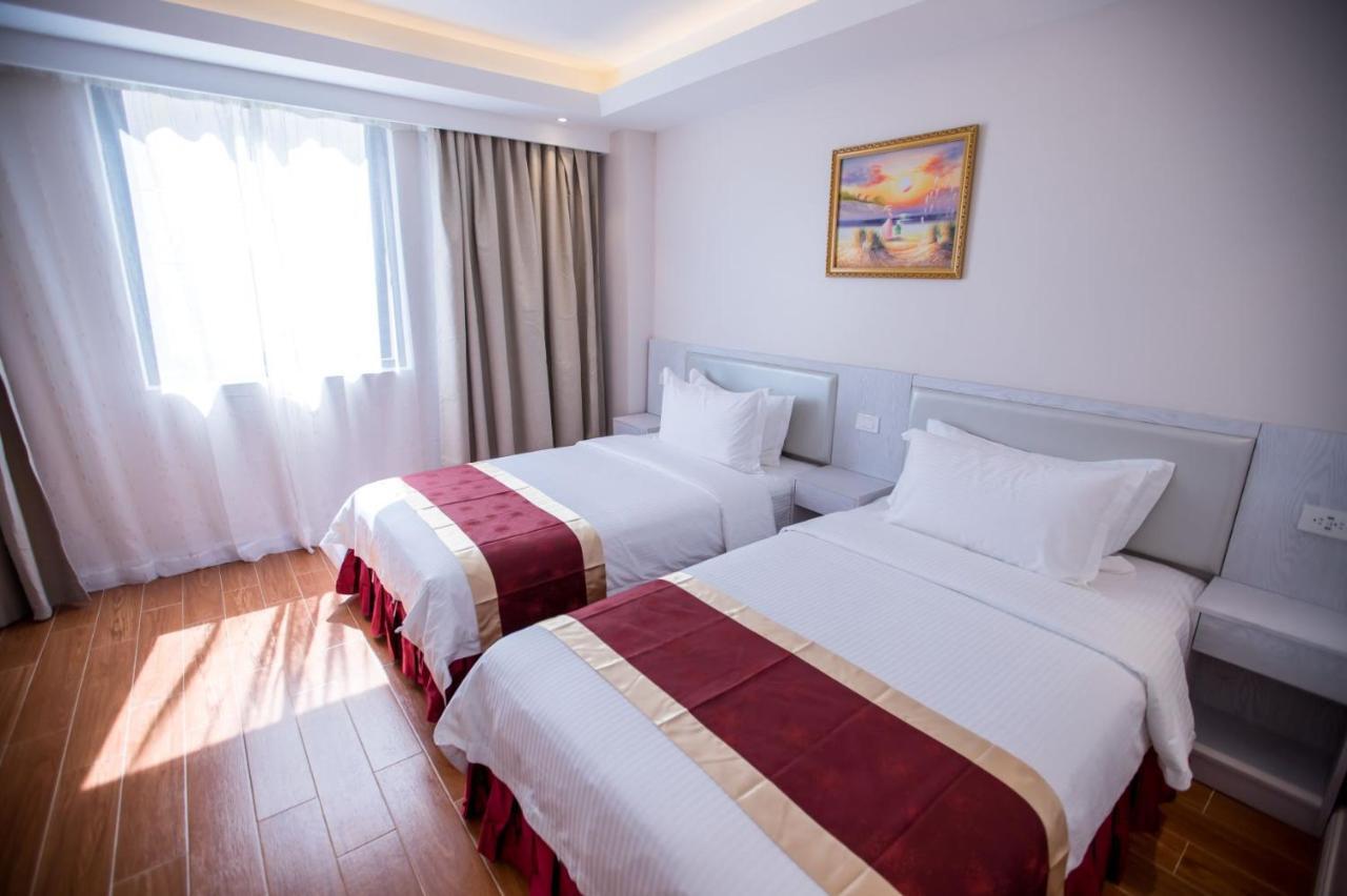 Hotel Americano Garapan Zewnętrze zdjęcie
